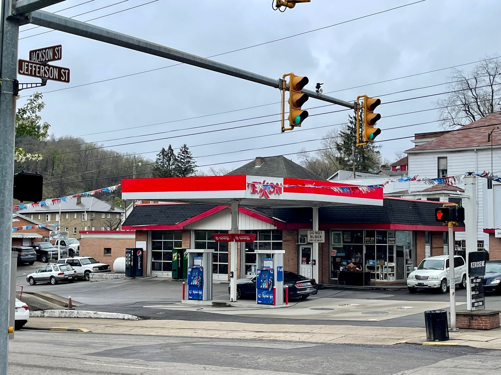 227 Jackson St, Fairmont, WV 26554 - Raymond's Exxon Complex | LoopNet