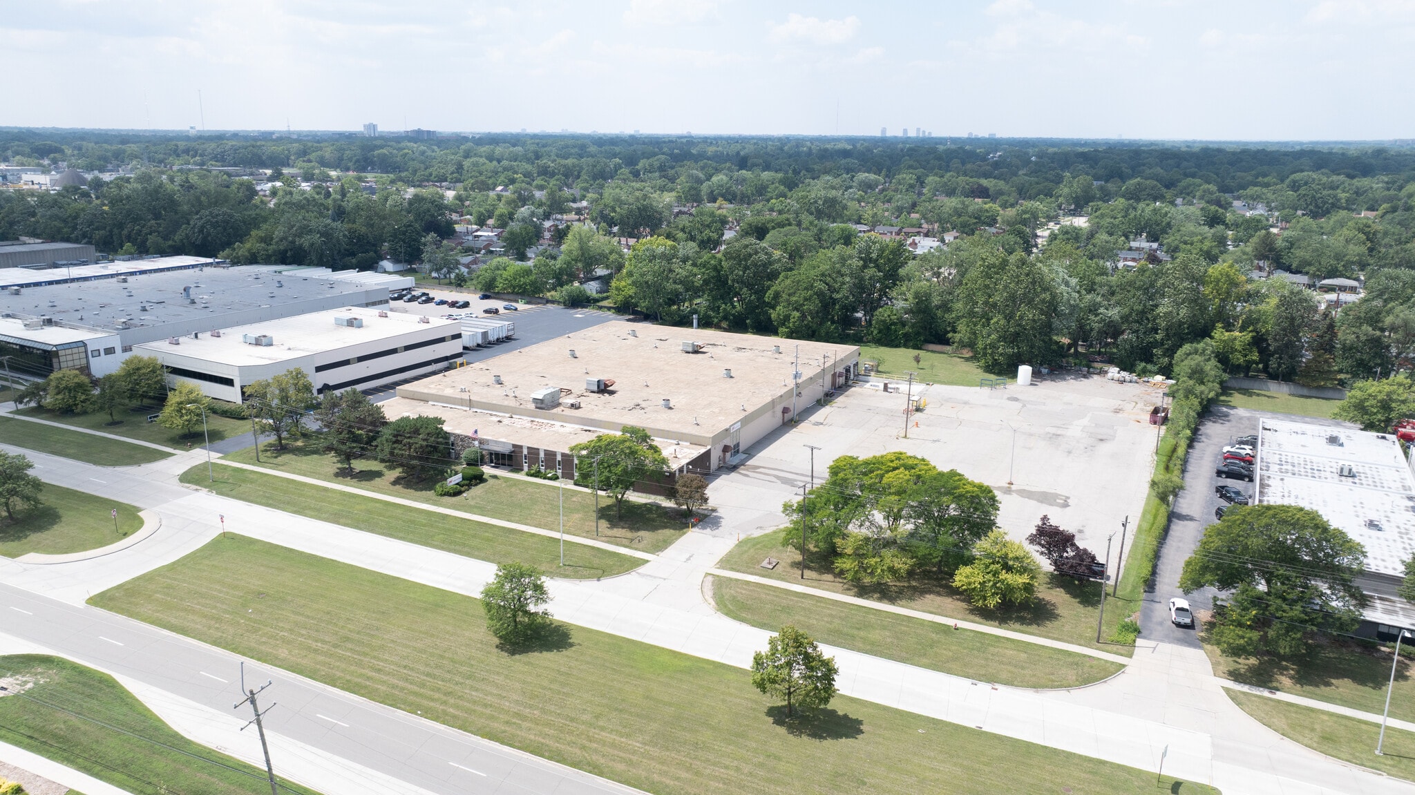 29555 Stephenson Hwy, Madison Heights, MI for sale Building Photo- Image 1 of 5