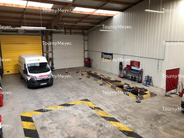 Flex in Caudan for lease - Building Photo - Image 3 of 11