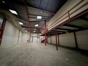116 Boulevard de la Pomme, Marseille for lease Interior Photo- Image 1 of 5