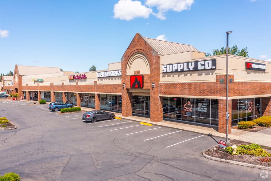 3700-3850 SW Hall St, Beaverton, OR for lease - Primary Photo - Image 1 of 13