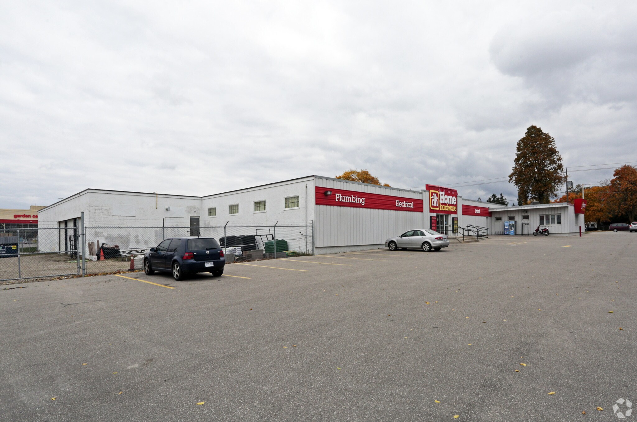 1014 Victoria St N, Kitchener, ON for sale Primary Photo- Image 1 of 1