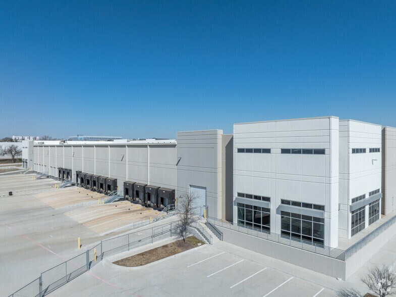 2401 Ferguson Ln, Austin, TX for lease - Building Photo - Image 2 of 5