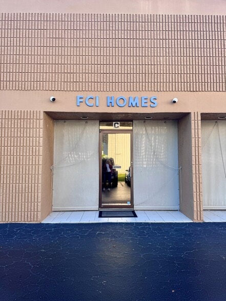 4584 Mercantile Ave, Naples, FL for sale - Building Photo - Image 3 of 11