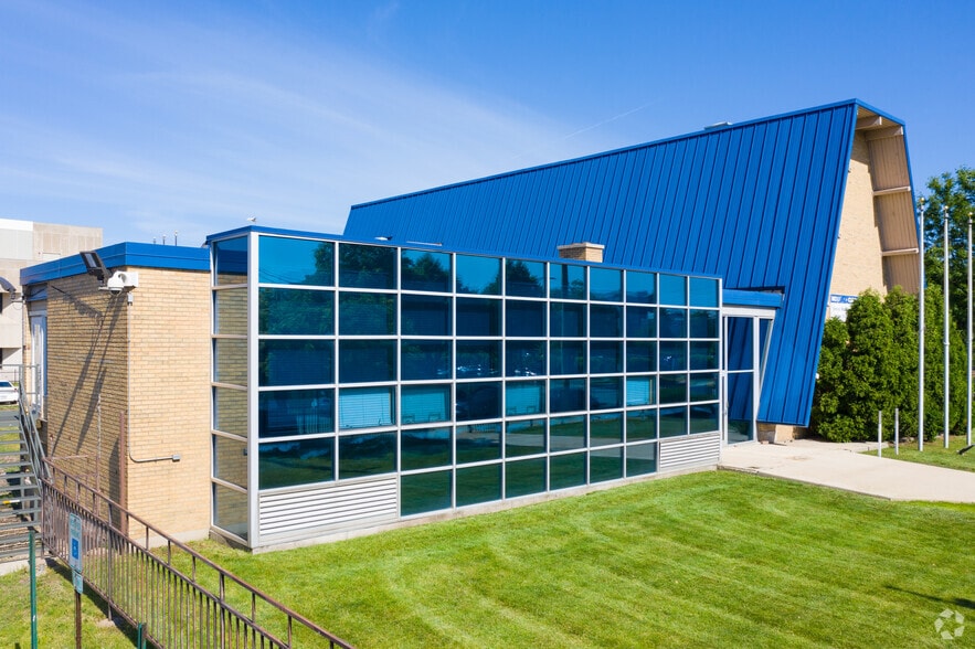 600 S Hoyne Ave, Chicago, IL for lease - Building Photo - Image 2 of 2