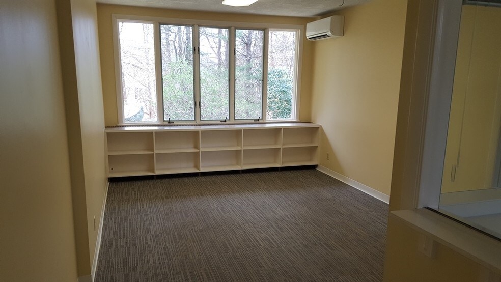 35 Wells St, Westerly, RI for sale - Building Photo - Image 1 of 1