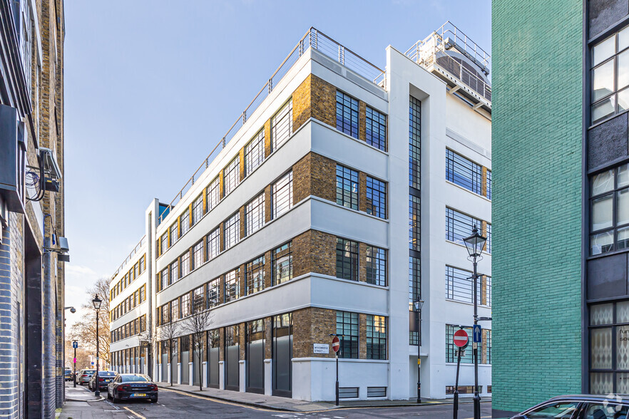 49 Clerkenwell Grn, London for lease - Building Photo - Image 3 of 12