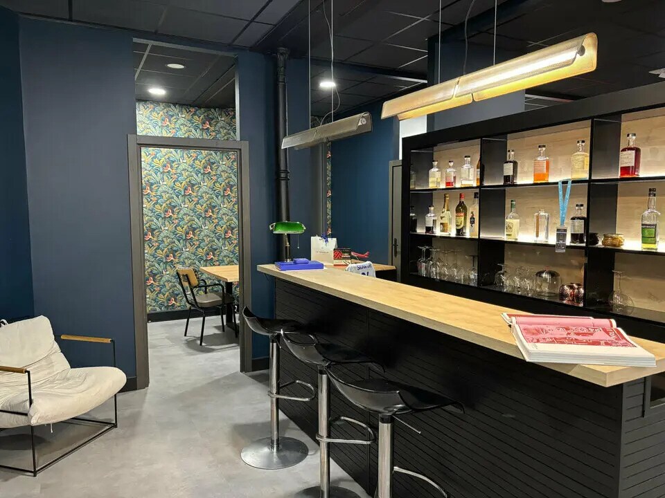 Office in Lyon for lease Interior Photo- Image 1 of 10