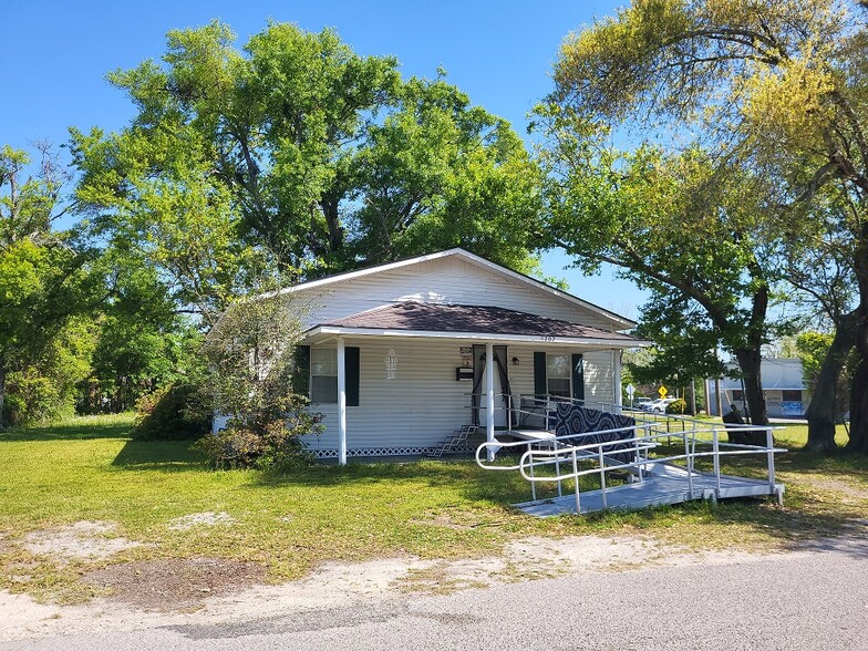 55 Units near Gulfport Memorial portfolio of 8 properties for sale on LoopNet.com - Building Photo - Image 2 of 14