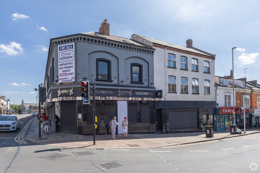 2-6 Abington Sq, Northampton for sale - Building Photo - Image 3 of 4