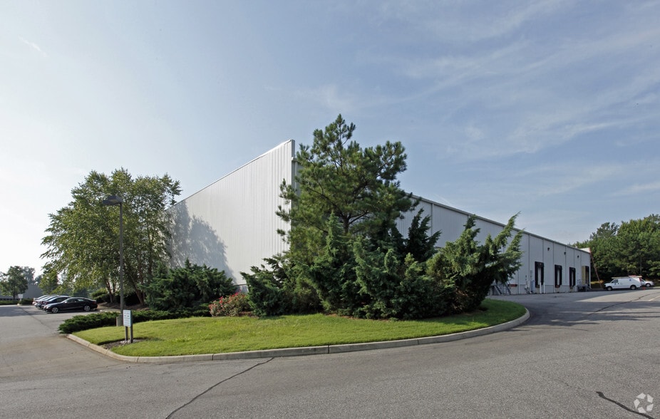 3005 John Deere Rd, Toano, VA for sale - Building Photo - Image 1 of 1