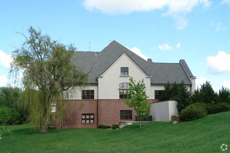 12221 E Central Ave, Wichita, KS for lease - Building Photo - Image 2 of 4