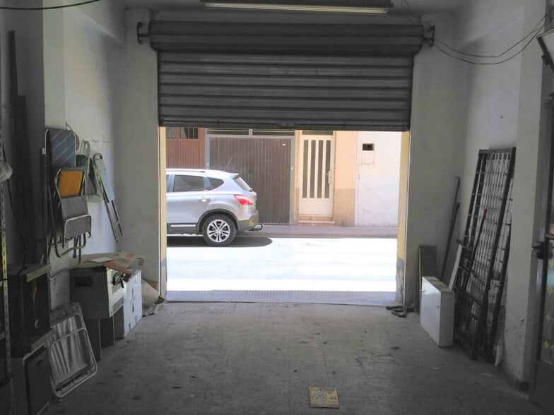 Carrer Jacinto Benavente, 1, Algemesí, Valencia for sale - Building Photo - Image 1 of 2