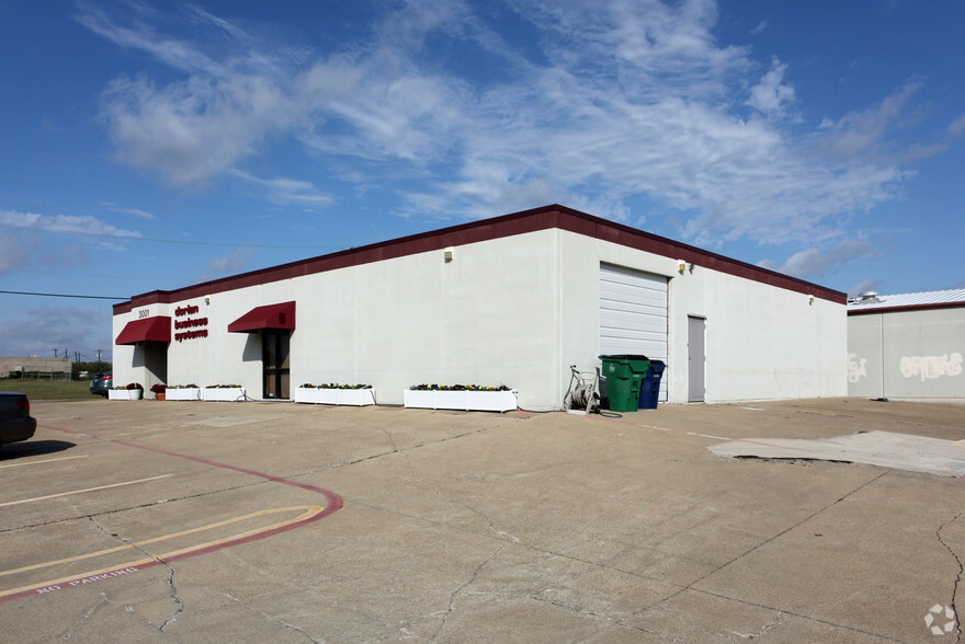 3001 Century Dr, Rowlett, TX for sale - Building Photo - Image 1 of 5