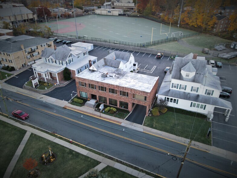 60 Roseland Ave, Caldwell, NJ for lease - Building Photo - Image 1 of 8