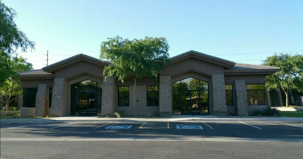 3048 E Baseline Rd, Mesa, AZ for lease - Building Photo - Image 1 of 19