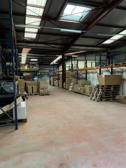 Industrial in Neuilly-en-Thelle for sale - Building Photo - Image 2 of 9