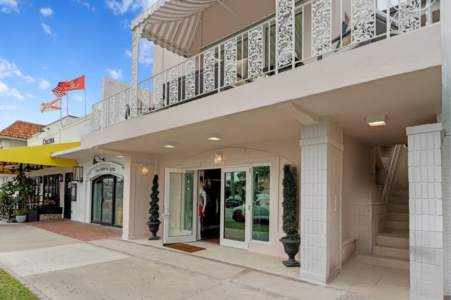 255 Royal Poinciana Way, Palm Beach, FL for sale - Building Photo - Image 2 of 38