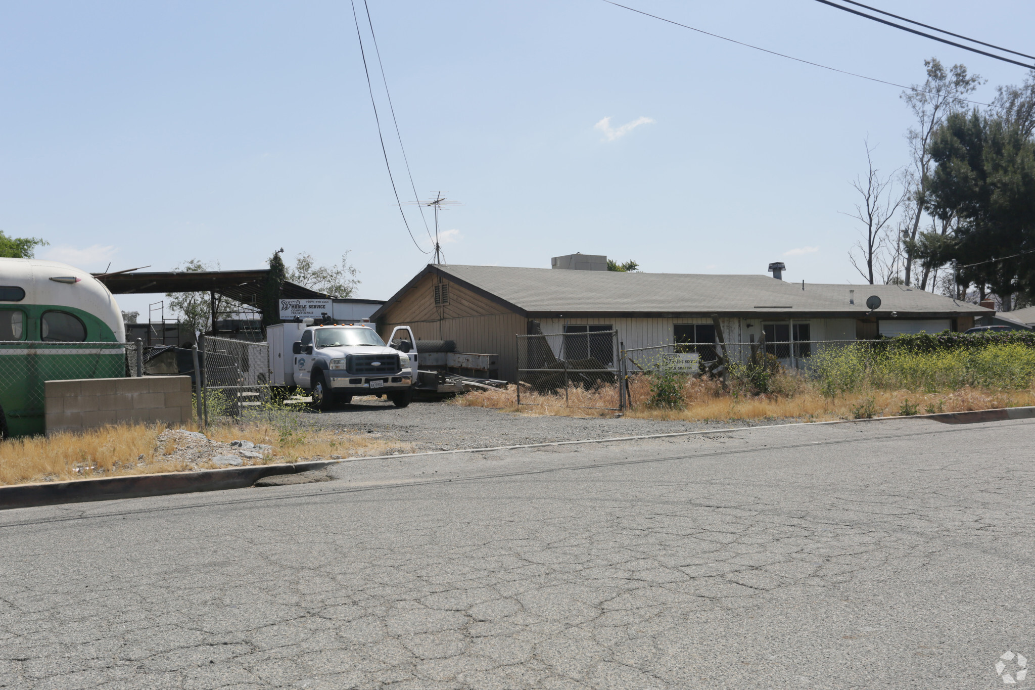 Calabash Ave, Fontana, CA for sale Primary Photo- Image 1 of 1