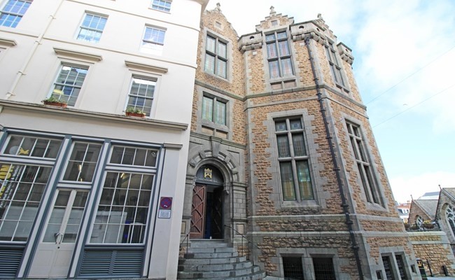 Fountain St, Guernsey for lease - Primary Photo - Image 1 of 1