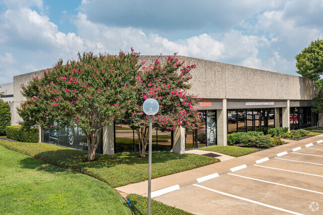 More details for 1517 W Carrier Pky, Grand Prairie, TX - Flex, Industrial for Lease