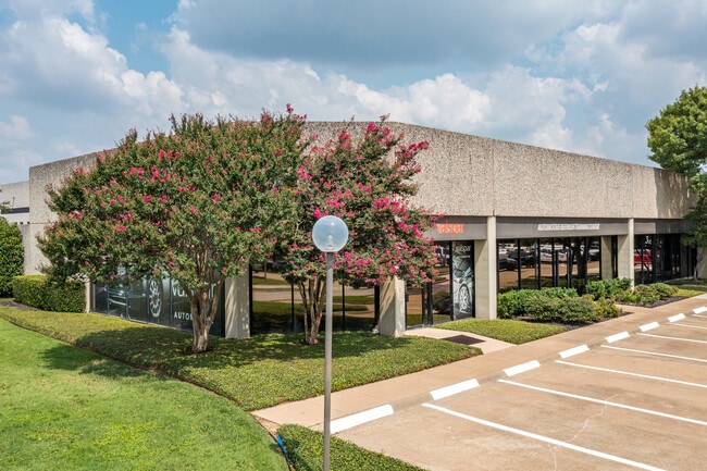 More details for 1517 W Carrier Pky, Grand Prairie, TX - Industrial for Lease