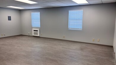 106 Commerce Way, Jupiter, FL for lease Interior Photo- Image 2 of 4