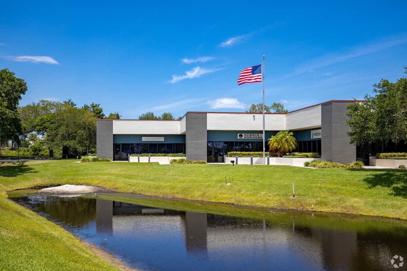 13331335 Gateway Dr, Melbourne, FL 32901 Gateway Business Center