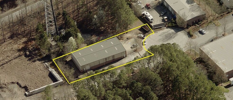 4708 S Old Peachtree Rd, Norcross, GA for lease - Primary Photo - Image 1 of 7