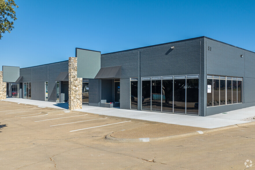 803-805 Avenue H E, Arlington, TX for lease - Building Photo - Image 1 of 13