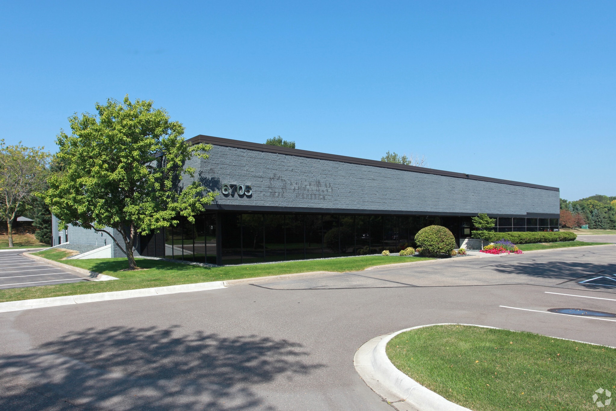 6705 Wedgewood Ct N, Maple Grove, MN for lease Primary Photo- Image 1 of 5