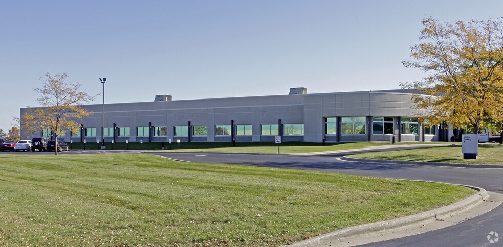 555 Koopman Ln, Elkhorn, WI for sale - Building Photo - Image 1 of 1