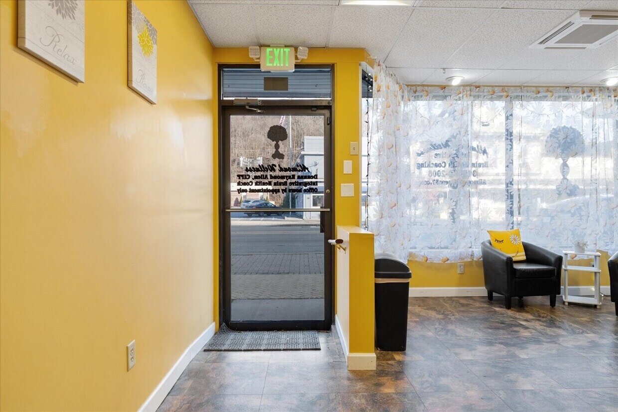 225 Genesee St, Chittenango, NY for lease Interior Photo- Image 1 of 31