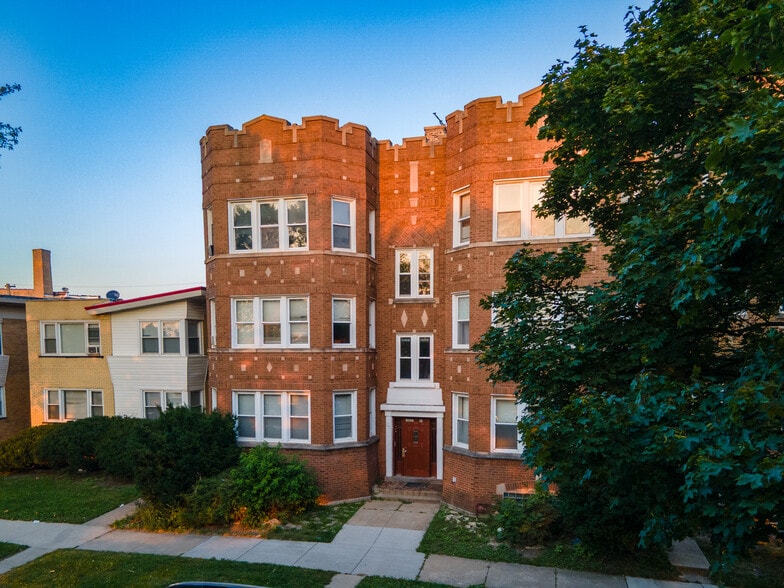 10947 S King Dr, Chicago, IL for sale - Building Photo - Image 3 of 14