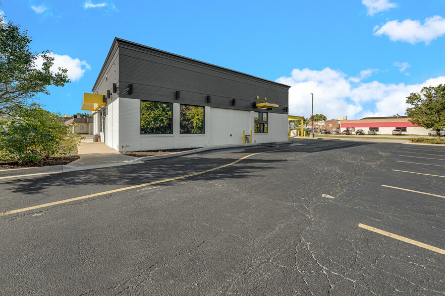 8740-8744 W Ogden Ave, Lyons, IL for lease - Building Photo - Image 3 of 8