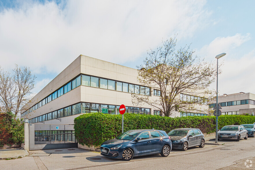 Calle Pollensa, 2, Las Rozas de Madrid, Madrid for lease - Building Photo - Image 3 of 4