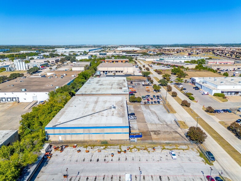 4929 Northeast Pky, Fort Worth, TX for lease - Building Photo - Image 2 of 25