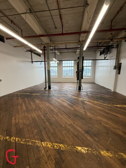 141 Canal St, Nashua, NH for lease - Building Photo - Image 2 of 5