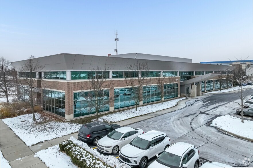 8545 Common Rd, Warren, MI for sale - Primary Photo - Image 1 of 1