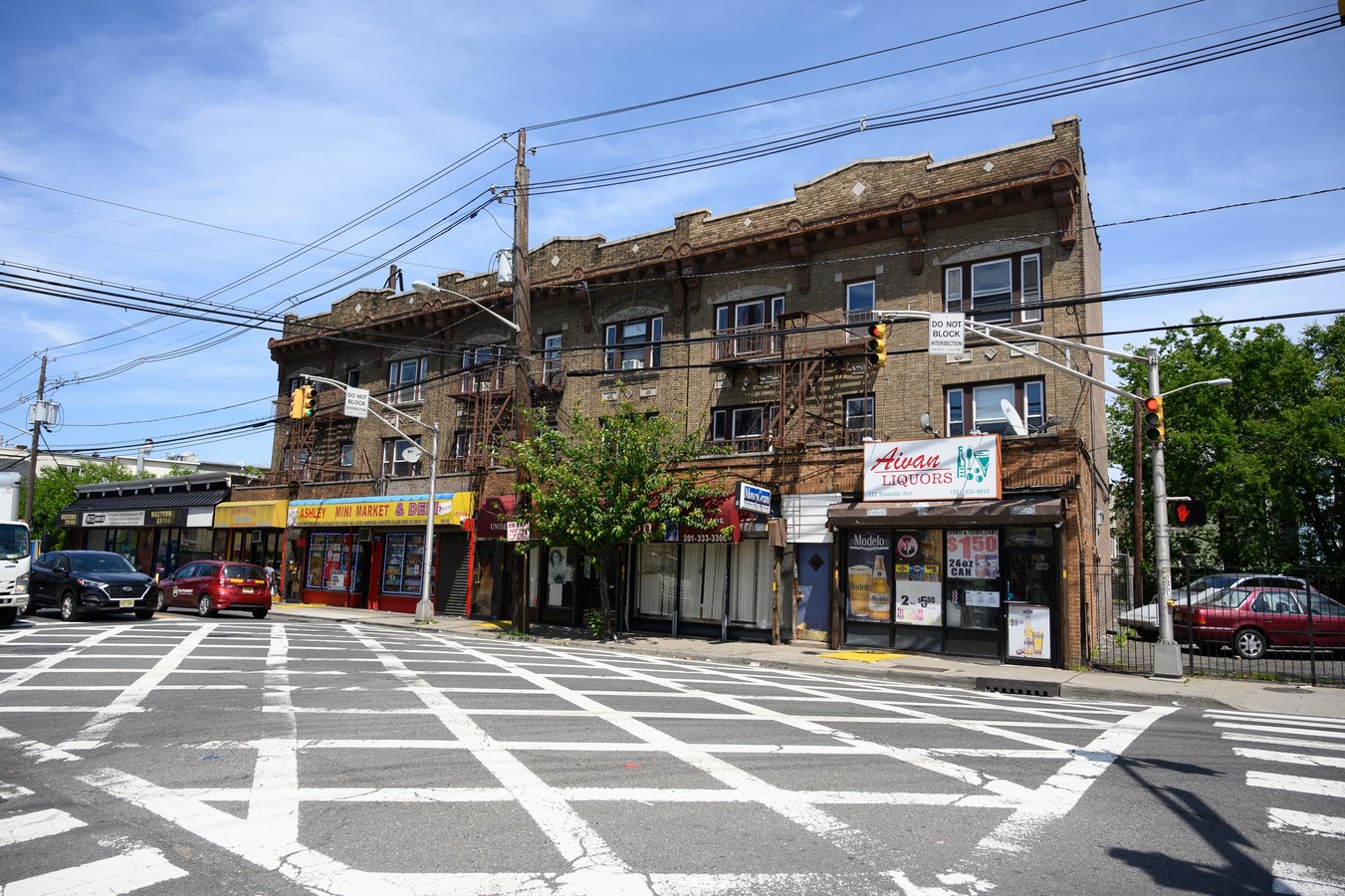 112-118 Tonnele Ave, Jersey City, NJ 07306 | LoopNet