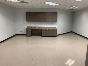 11450 Compaq Center West Dr, Houston, TX for lease Interior Photo- Image 2 of 5