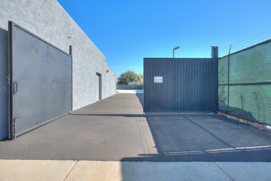 13383 11th Street, Chino, CA for lease - Building Photo - Image 2 of 20