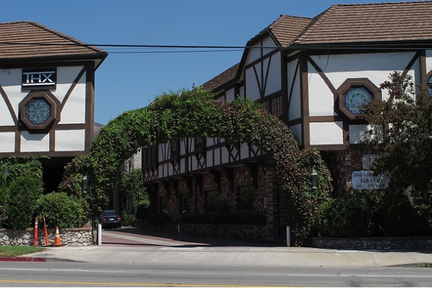 120 S Victory Blvd, Burbank, CA for sale - Primary Photo - Image 1 of 1