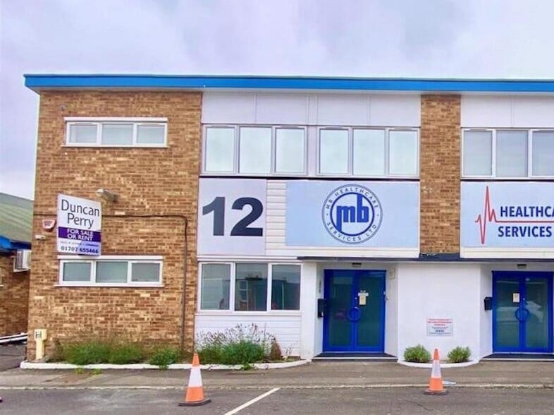 12-14 Station Clos, Potters Bar for lease - Building Photo - Image 1 of 10