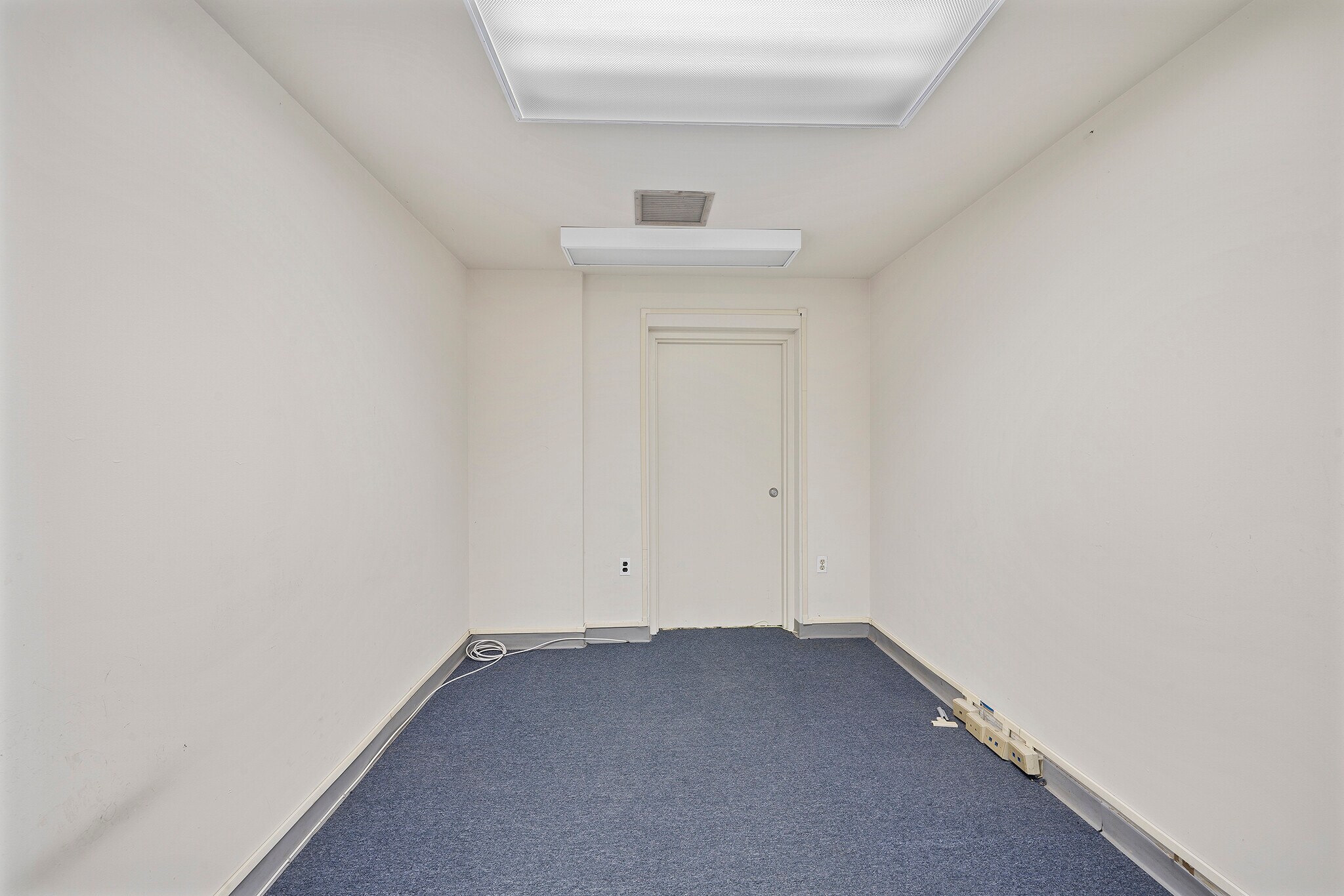 435 E Lancaster Ave, Wayne, PA 19087 Aberwyck Apartments