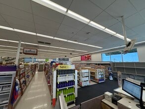 14250 Prairie Ave, Hawthorne, CA for sale Interior Photo- Image 2 of 12