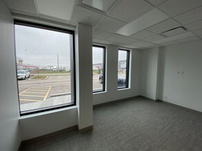 5423 61st Ave SE, Calgary, AB for lease Building Photo- Image 1 of 15