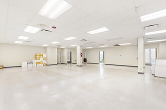 5241-5249 Touhy Ave, Skokie, IL for lease Interior Photo- Image 2 of 9