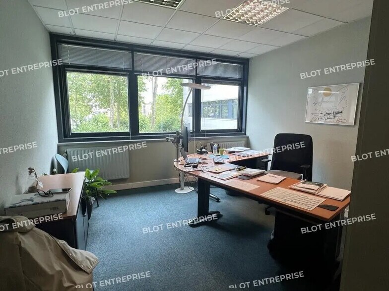 Office in Rennes for sale - Interior Photo - Image 2 of 9
