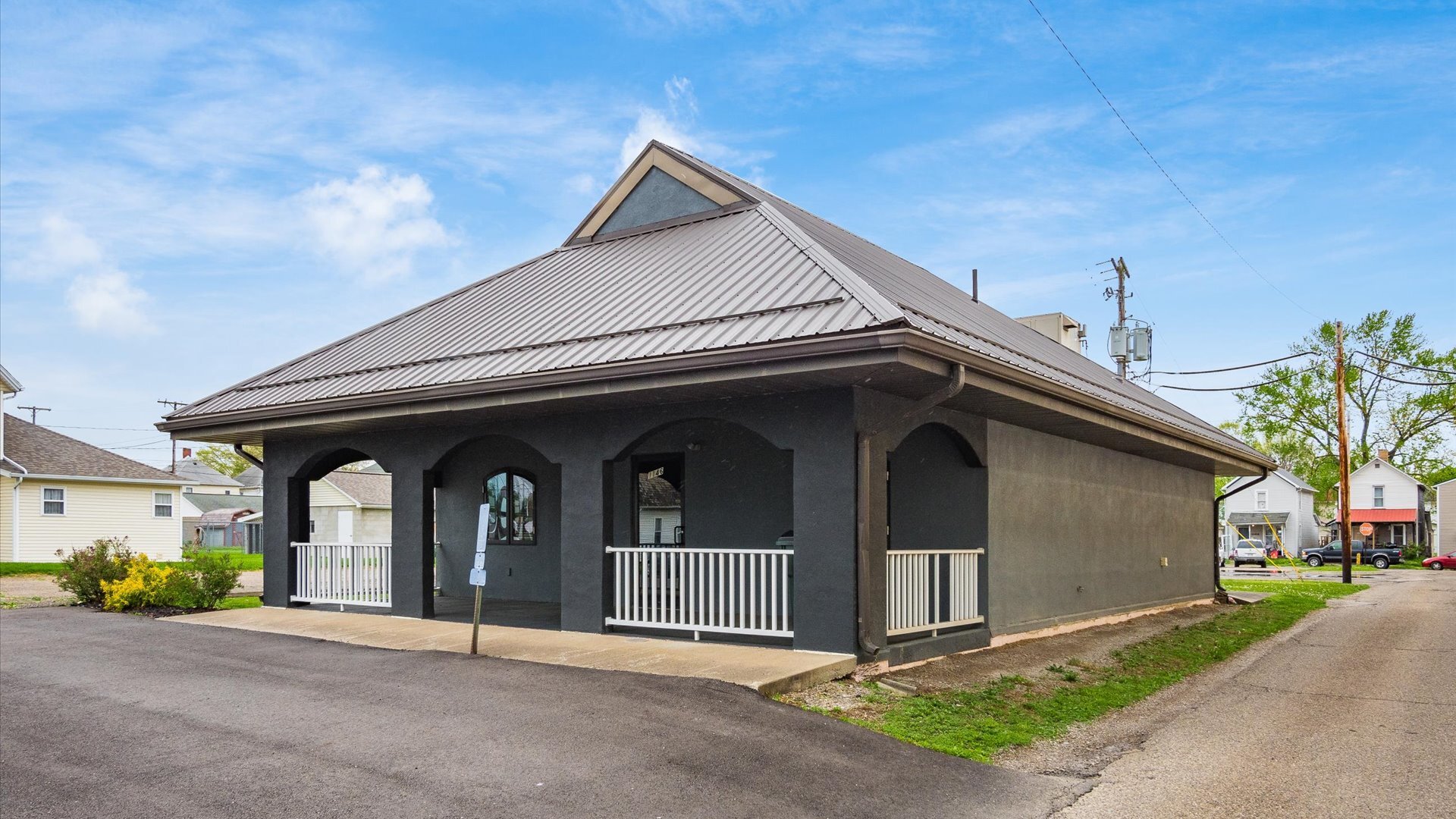 1146 Walnut St, Coshocton, OH for sale Primary Photo- Image 1 of 27